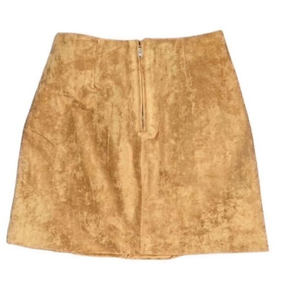 BLANKNYC Faux Suede Mini Skirt(Size 27) - Picture 4 of 6